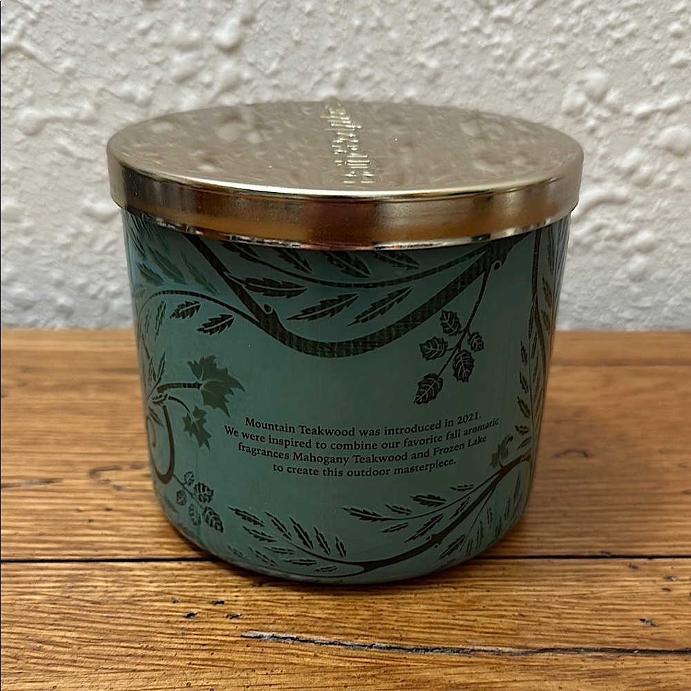 Bath & Body Works Mountain Teakwood 3-wick Candle Jar - Picture 2 of 6